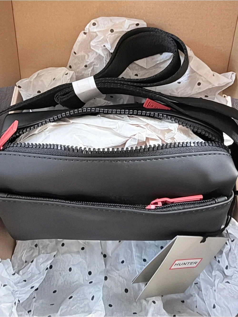 Hunter Everyday Crossbody Bag in Black